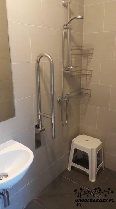 Pod Brzozami - Pokoj 2-Osobowy Z Udogodnieniami Dla Niepelnosprawnych Hotel Ustronie Morskie Luaran gambar